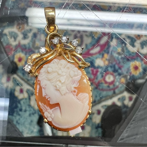 Vintage 14k Yellow Gold Cameo Pendant with Diamonds - Picture 1 of 6